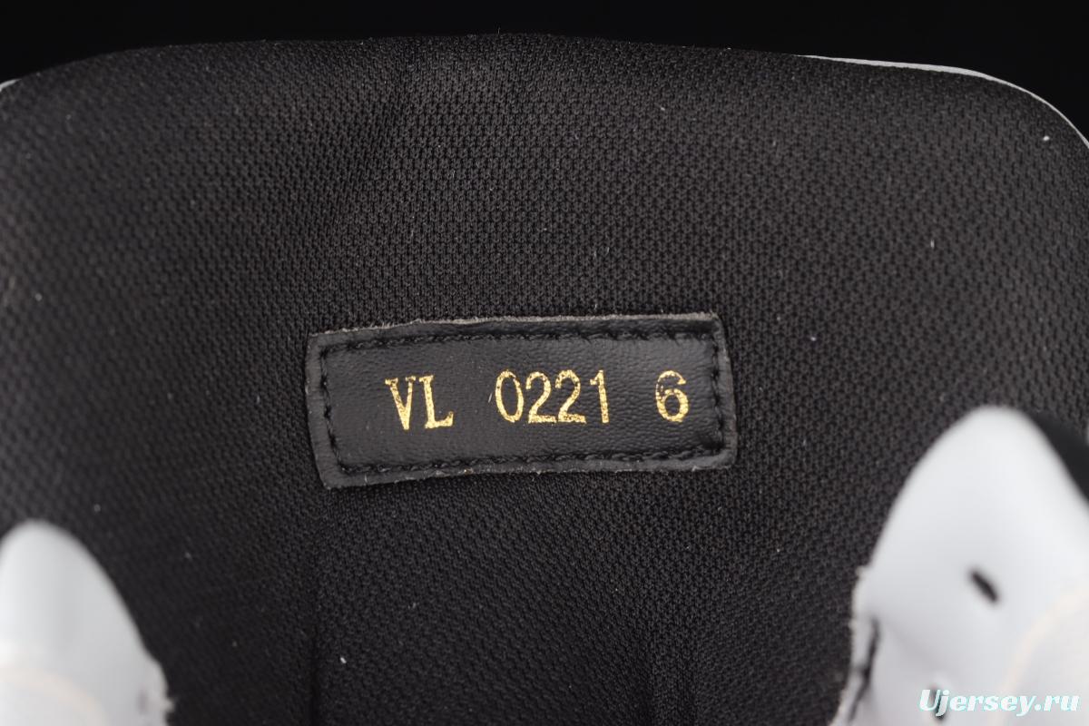 Authentic LV 2021s LV Trainer must be in winter