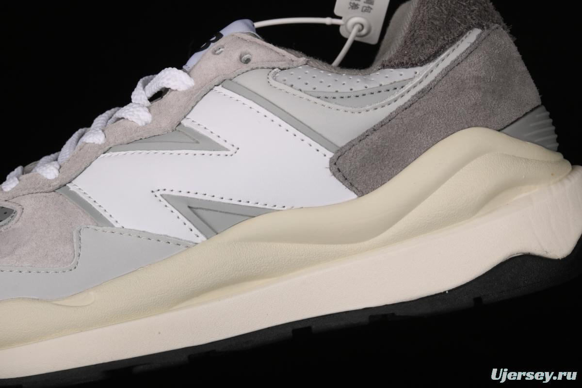 New Balance NB5740 series retro leisure jogging shoes M5740AT