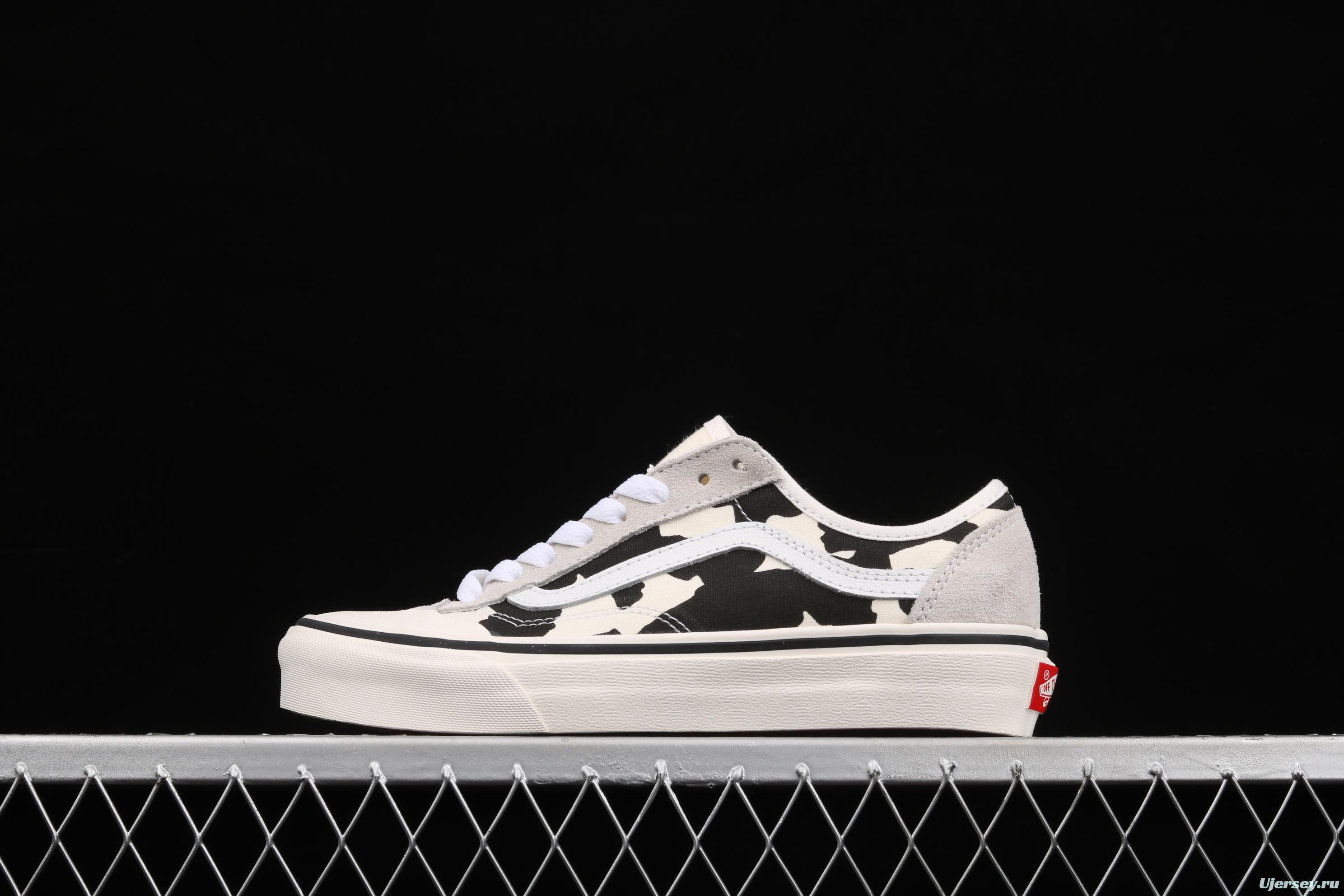 Vans Style 36 Decon SF black and white cow graffiti PEACEMINUSONE killer whale half-moon Baotou vulcanized skateboard shoes VN0A3DZ3OXS