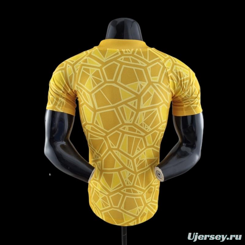 Player Version 22/23 Manchester United Yellow Goalkeeper