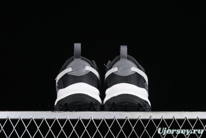 Nike TC 7900 Retro Chunky Dad Shoes with Reflective Swoosh and Cushioned Sole - DD9682-001