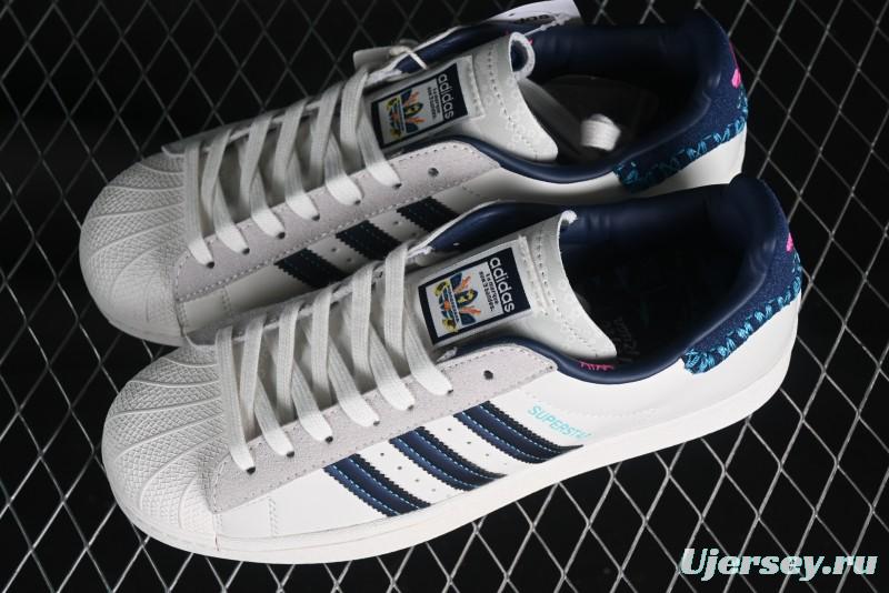 Adidas Originals Superstar Casual Sneakers with Shell Toe Design - ID1139