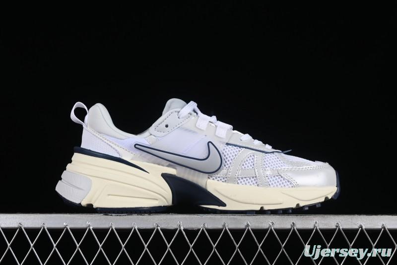 Nike Runtekk V2K Retro Low-Top Running Shoes with Cushlon Midsole - FD0736-102