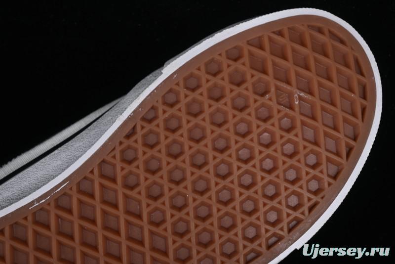 Vans Classics Knu Skool Retro Skate Shoes with Checkerboard Design - VN0009QC6PA