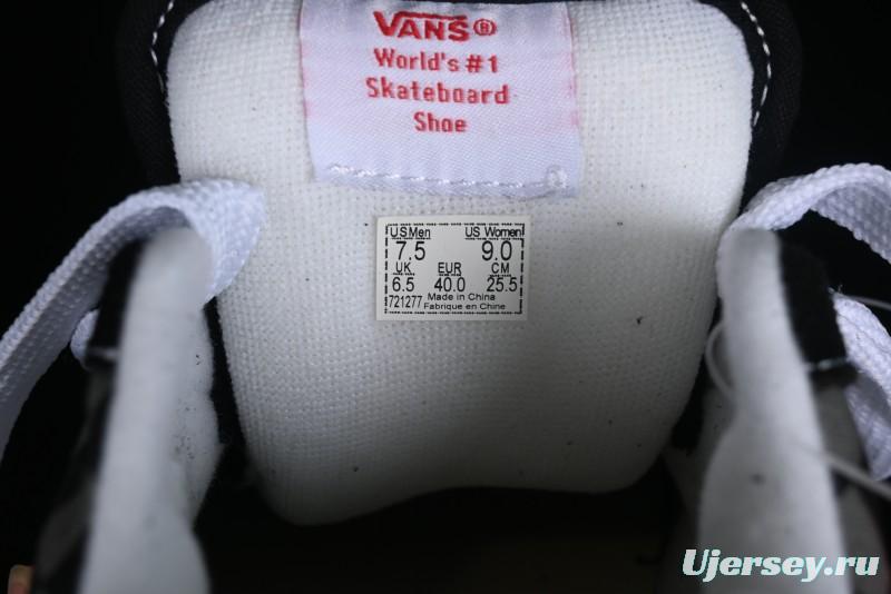 Vans Classics Knu Skool Retro Skate Shoes with Thick Tongue and Oversized Toe - VN0009QCB9P