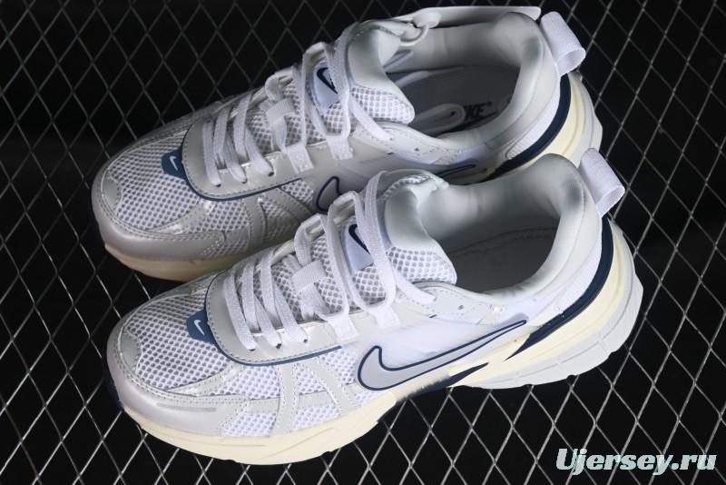 Nike Runtekk V2K Retro Low-Top Running Shoes with Cushlon Midsole - FD0736-102