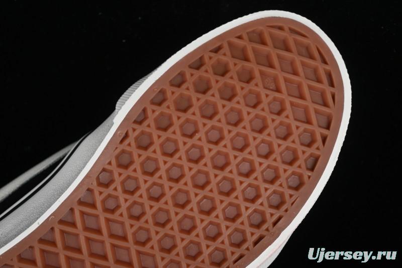 Vans Classics Knu Skool Retro Skate Shoes with Thickened Tongue and Oversized Toe - VN0009QCBLK