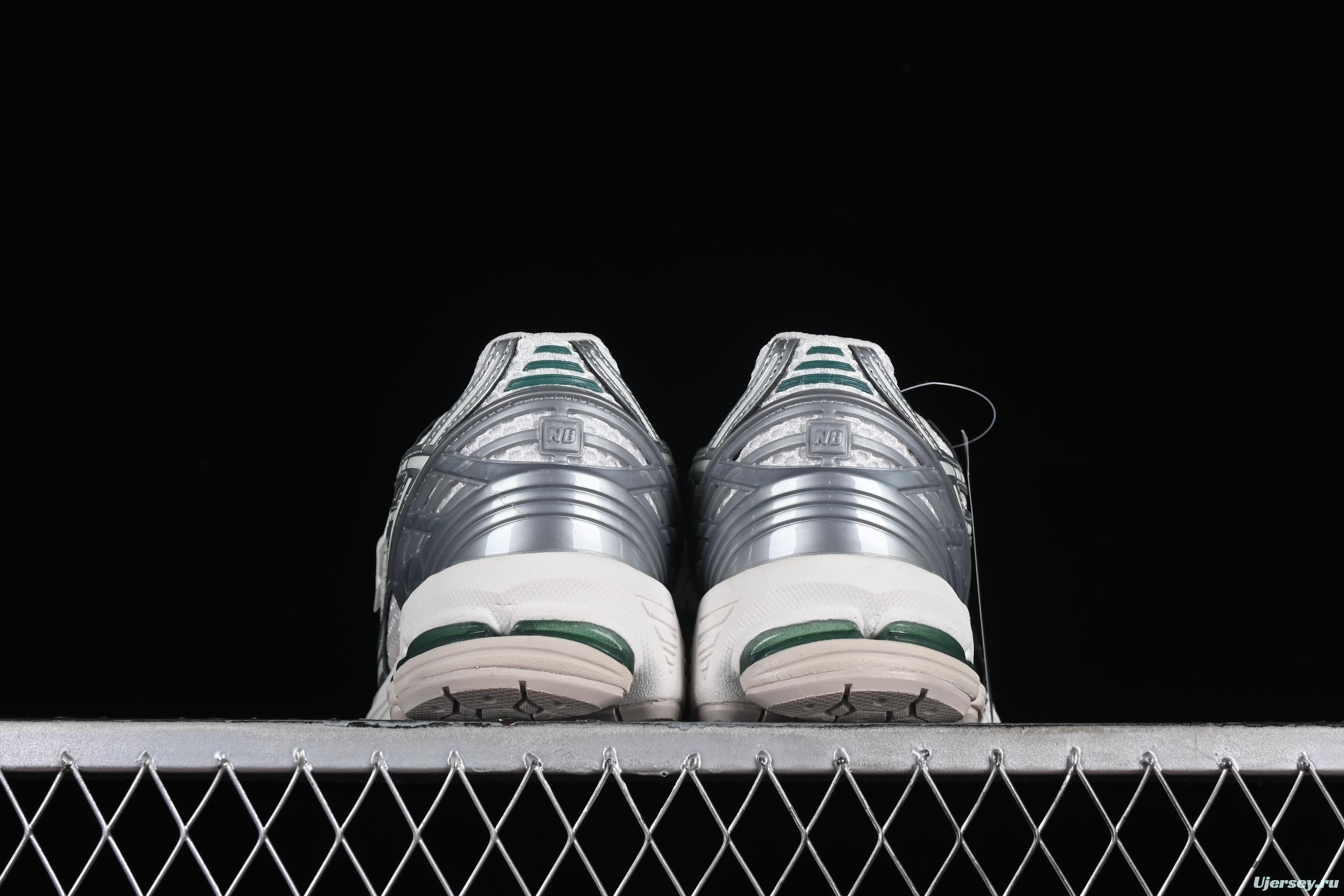 New Balance 1906 Series Retro Dad Style Casual Running Shoes - W1906REE