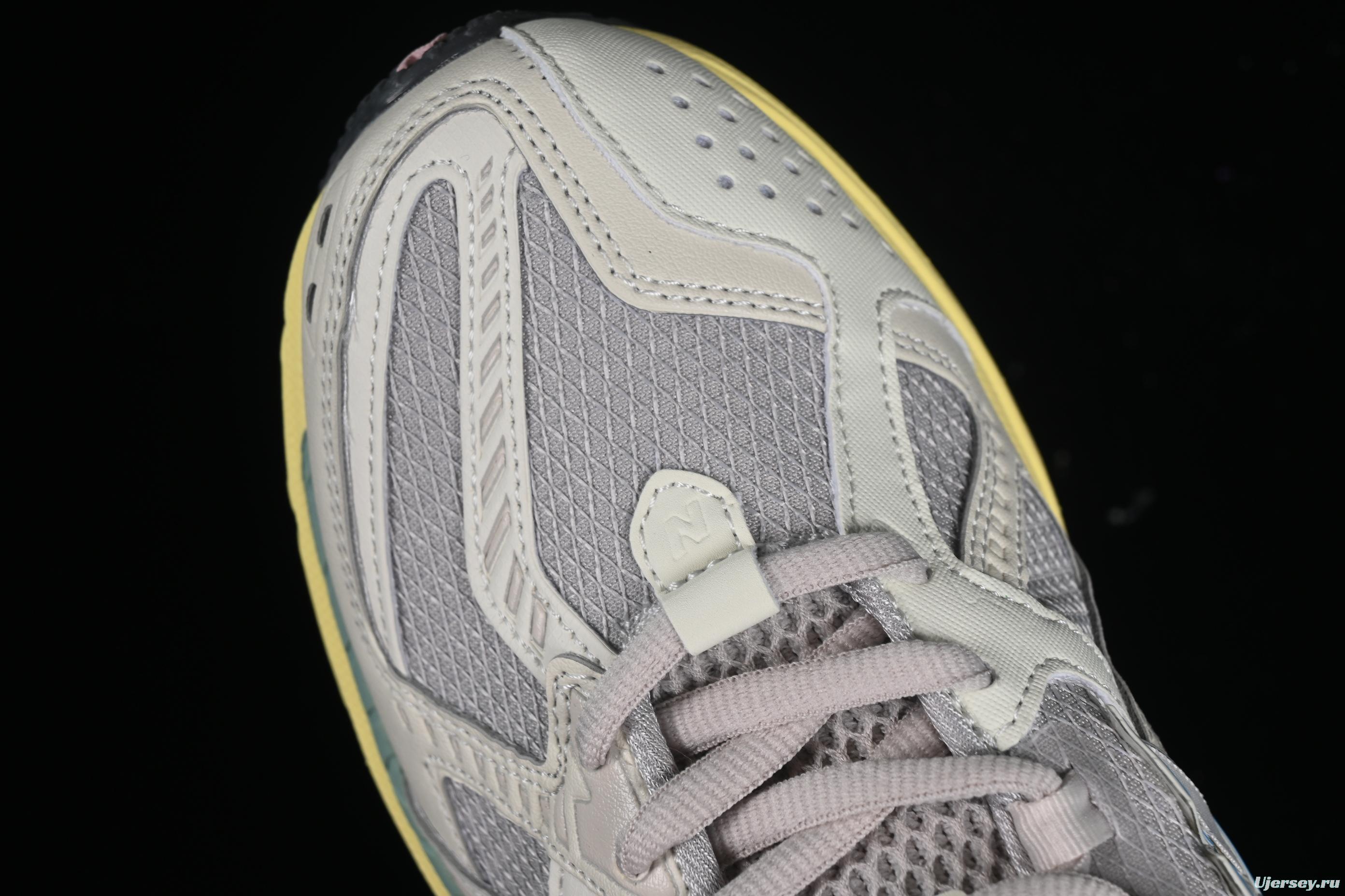 New Balance 1906 Series Retro Dad Style Casual Running Shoes - M1906NC