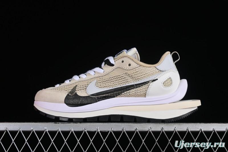 Nike Sacai VaporWaffle 3.0 Fashion-Forward Running Shoes - CV1363-108