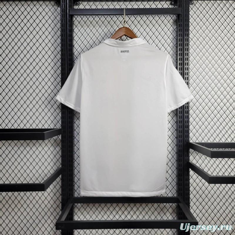 10/11 Retro Juventus Away Jersey