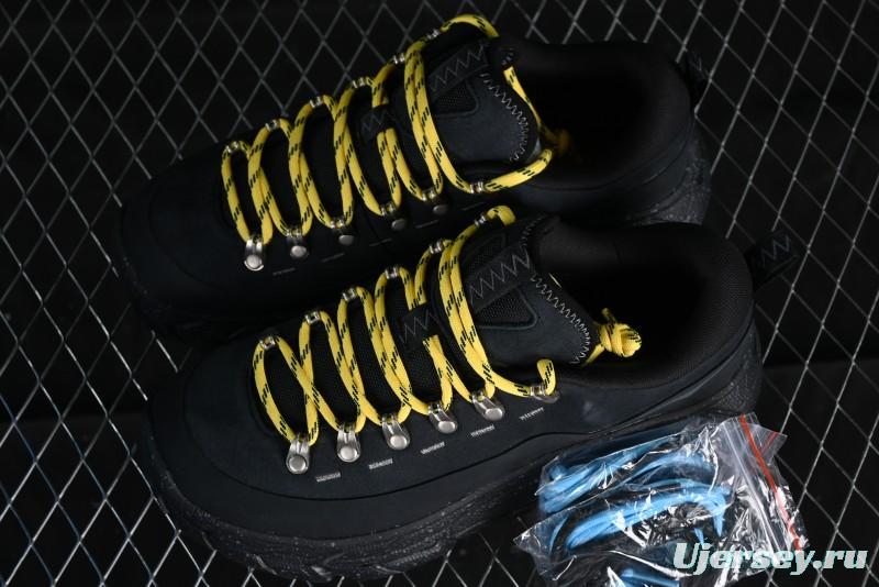 HOKA ONE ONE Tor Summit Low-Top Running Shoes with Geometric Cushioning for Stability and Traction - 1147952 BBLC