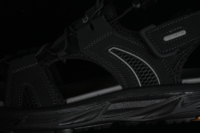 ECCO Offroad Series 2024 Summer New Outdoor Beach Sandals with Anti-Collision Toe and MD Massage Insole - 63133001001