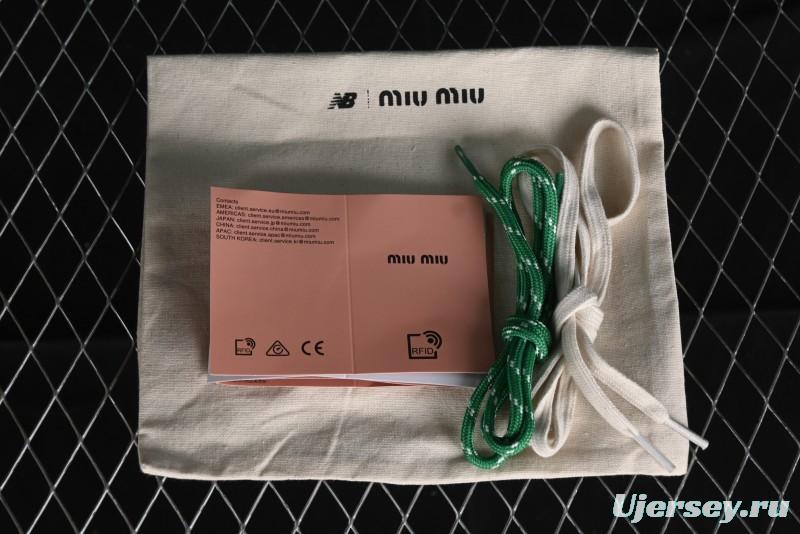 Miu Miu x New Balance 530 Low-Top Retro Running Sneakers with Deconstructed Design - 38165