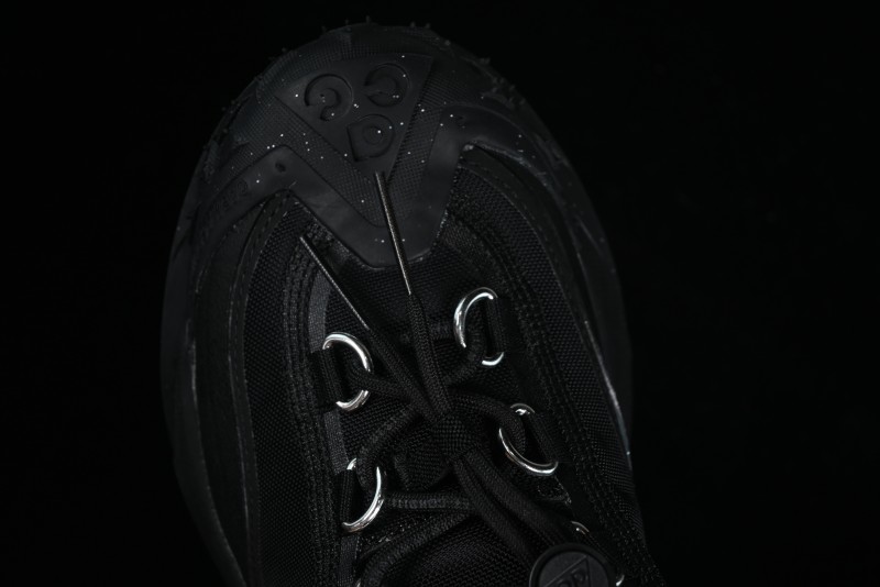 Nike ACG Mountain Fly 2 Low SP Outdoor Hiking Shoes with GORE-TEX and React Foam - FZ3311-001