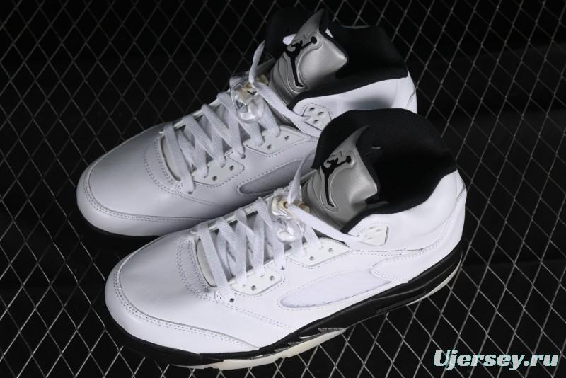 Nike Air Jordan 5 Retro Basketball Shoes in White/Silver/Black - DD0587-110