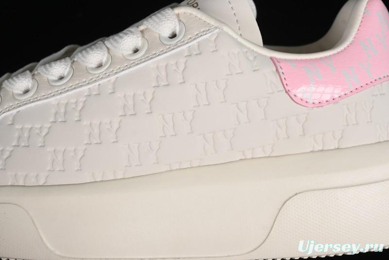 New York Yankees MLB Bigball Chunky Embo Monogram Platform Sandals - 3ASXEMN4N50PKS