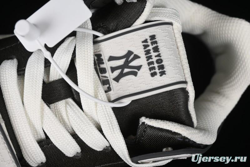 New York Yankees Chunky Liner Mid Denim Monogram Sandals with Velcro Closure and Thick Sole - 3ASXCHL4N50GRS