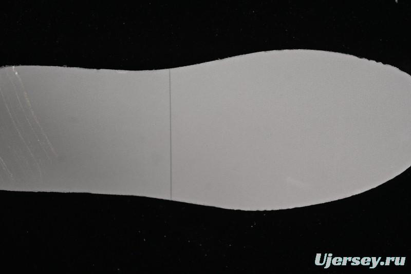 Stussy x Nike Dunk Low SB Sneakers in Off-White and Gray with Stussy S Titanium Accessory - SJ2068-275