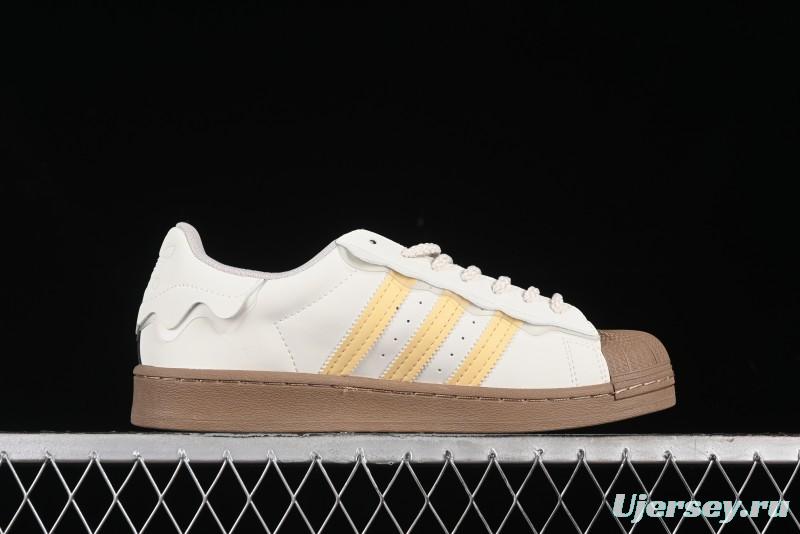 Adidas Superstar GW4440 Casual Sneakers with Shell Toe Design - GW4440