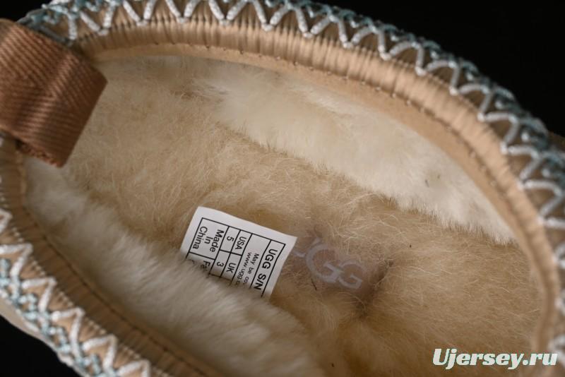 UGG Tazz 5cm Classic Platform Snow Boots with TREADLITE Outsole - 1122553