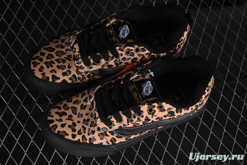 Vans Classics Knu Skool Retro Sneakers with Enlarged Toe and Thickened Trim - VN000CSQW3ZT188