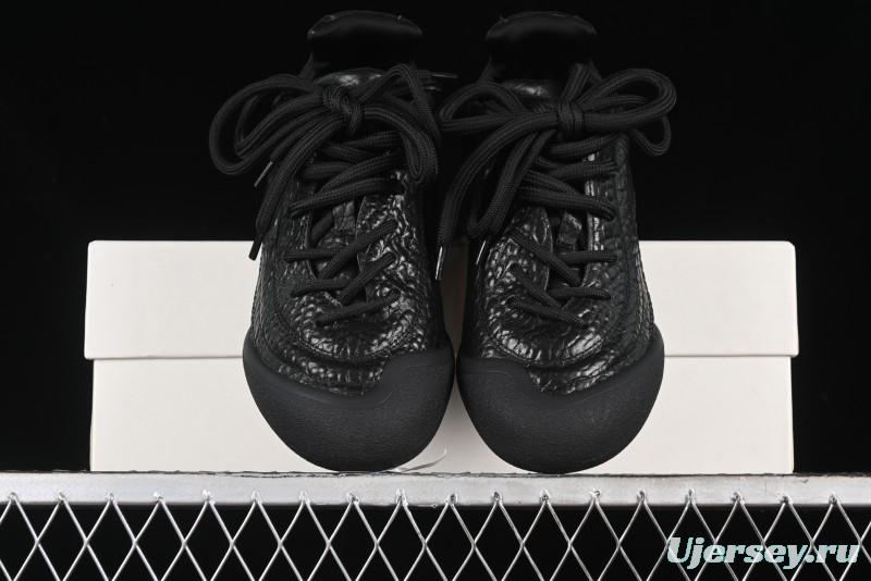 Alexander McQueen Flexion Retro Sneakers in Black with Diamond Grain Calfskin - 8.F6