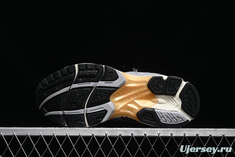 Asics Gel-Nimbus 10.1 Retro Breathable Casual Shoes with Cushioning for Men - 1203A543-020