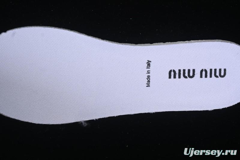 Miu Miu Suede Round Toe Lace-Up Women's Low-Top Casual Shoes in Beige - 99D4