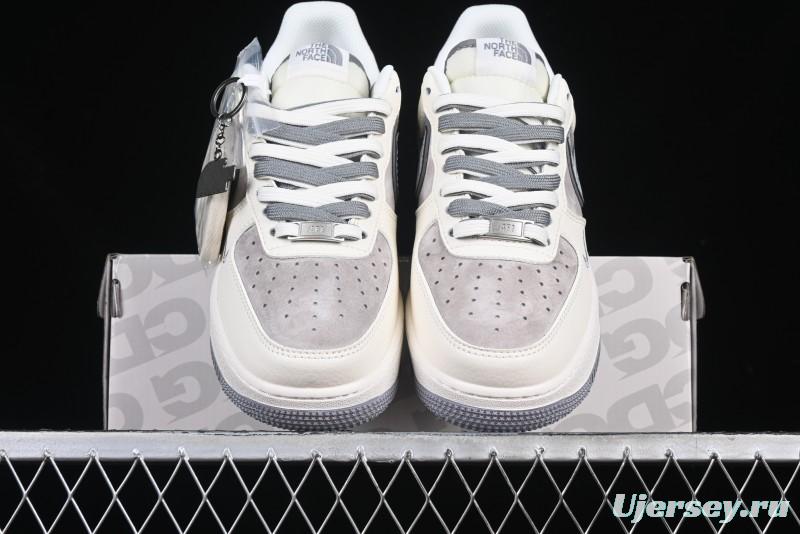 Nike Air Force 1 '07 Low The North Face x CDG Retro Casual Sneakers with Full-Length Air Cushion - DM6688-049