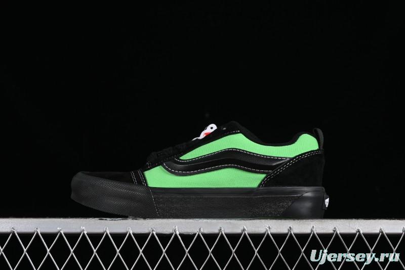 Vans Classics Knu Skool Retro Sneakers with Thickened Tongue and Enlarged Toe - VN0009QCSWE