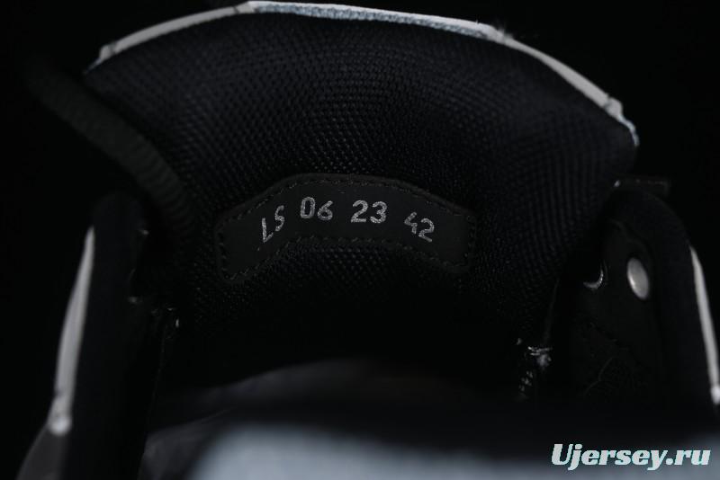 Dior B30 Sneakers with Reflective CD30 Logo and Lightweight Rubber Sole - CD30