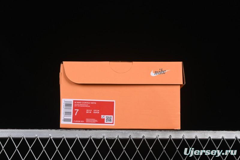 Nike Classic Cortez Leather Retro Running Shoes - FJ2530-301