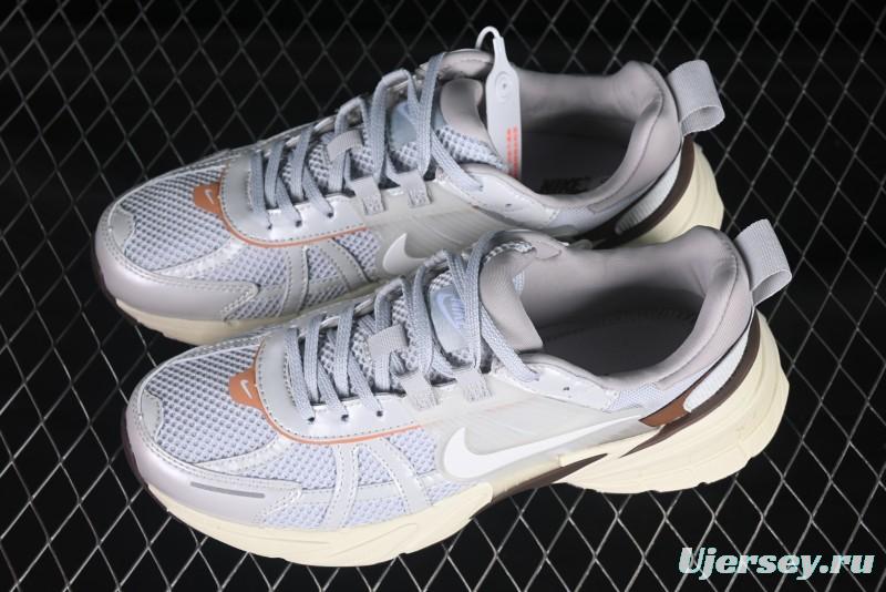 Nike Runtekk V2K Retro Low-Top Running Shoes with Cushlon Foam Midsole - FD0736-202