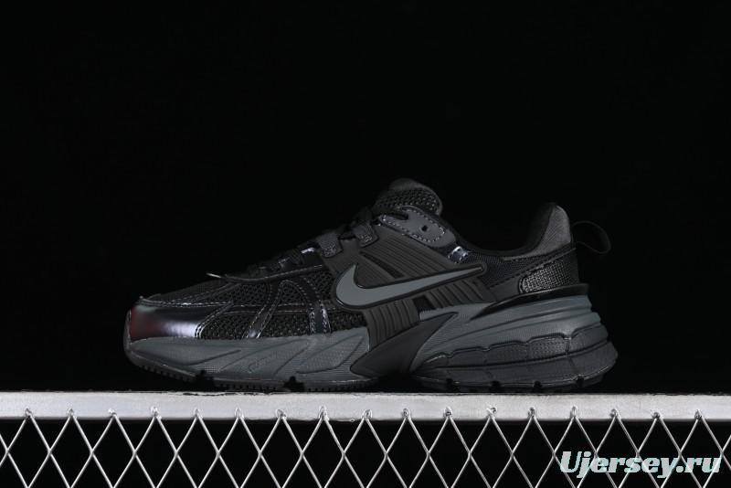 Nike Runtekk V2K Retro Low-Top Running Shoes with Cushlon Midsole and Anti-Slip Design - FD0736-001