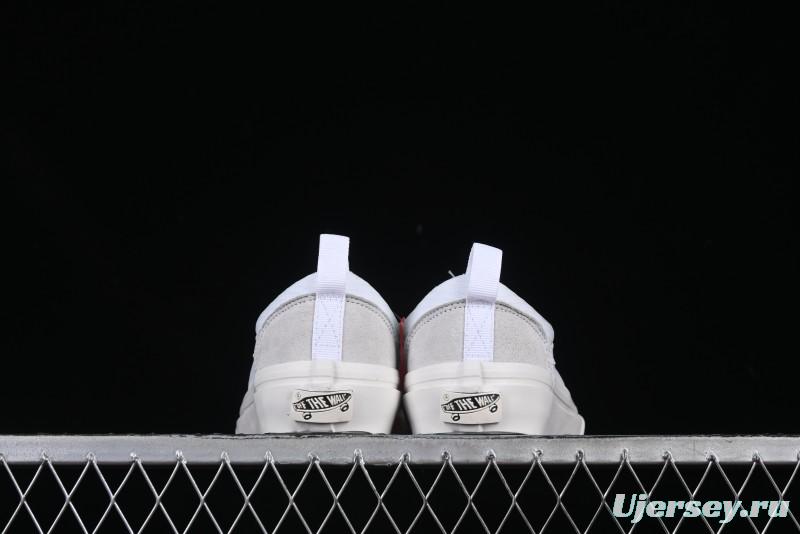 Classic White Low-Top Skate Sneakers with Gray Suede Accents