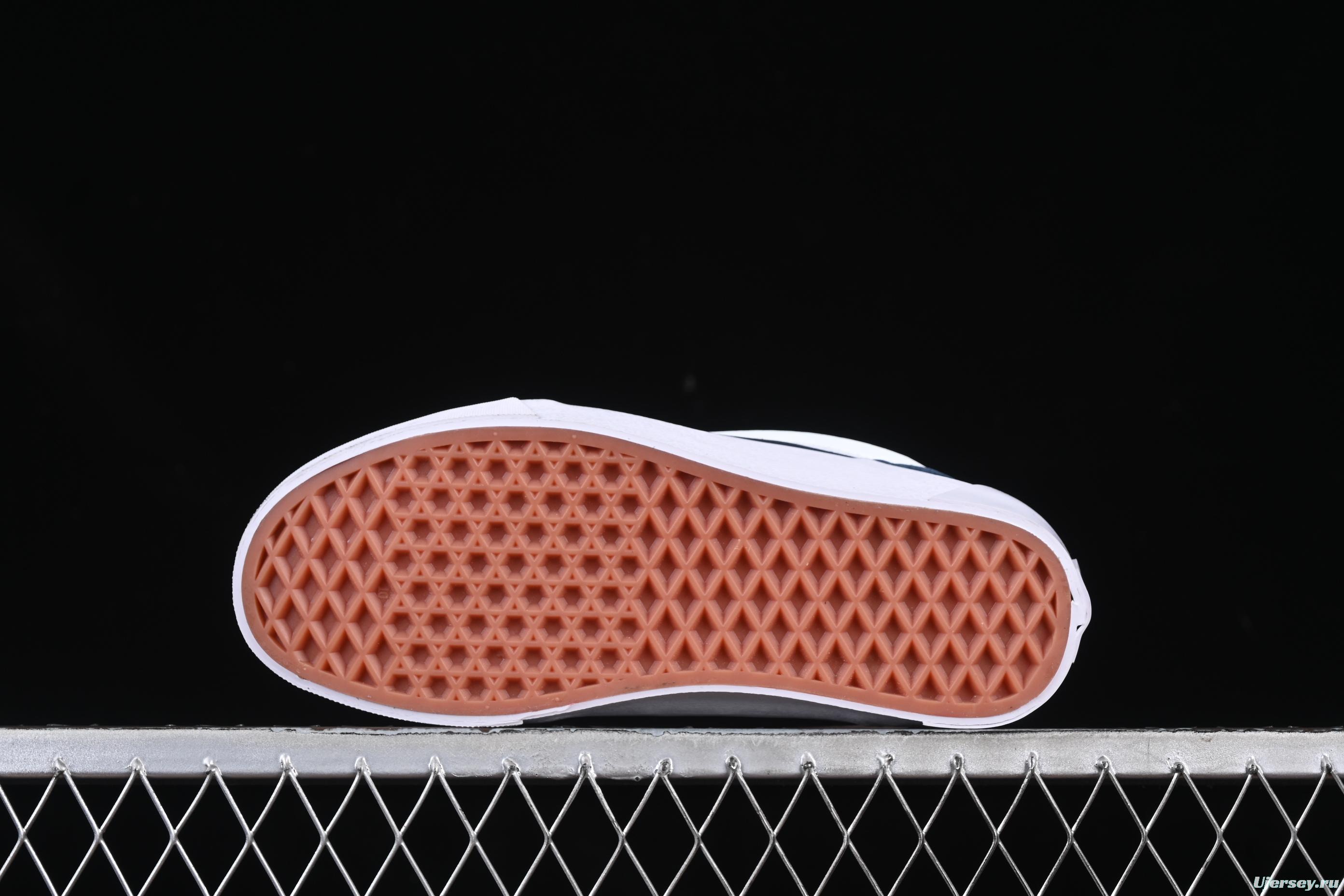 Vans Knu Skool Low-Top Retro Chunky Sneakers - VN000D6CJBL