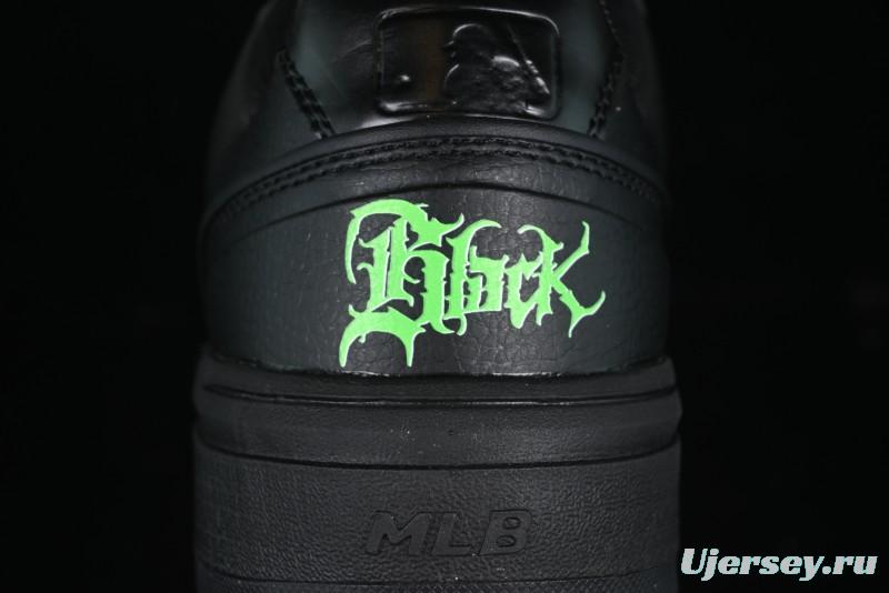 NY Yankees Black & Neon Green Sneakers - Classic Streetwear Style