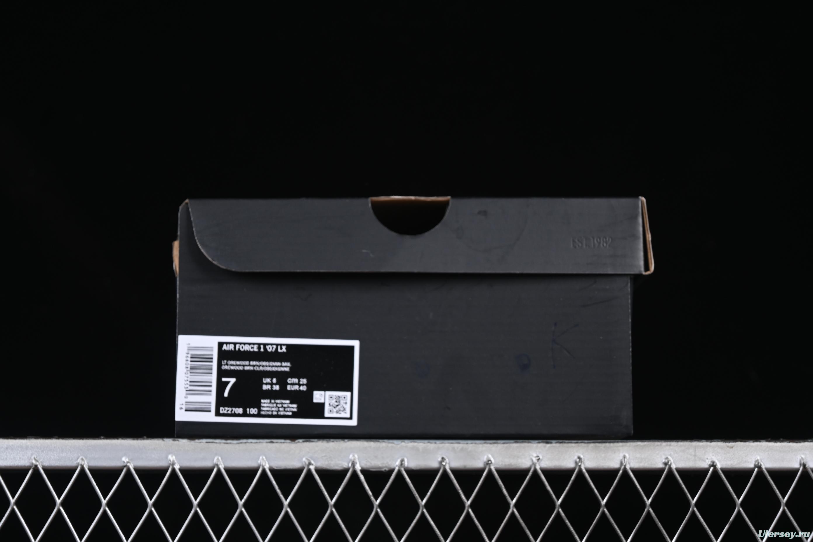 Nike Air Force 1'07 Low Casual Sneakers with Full-Length Air Cushion - DZ2708-100