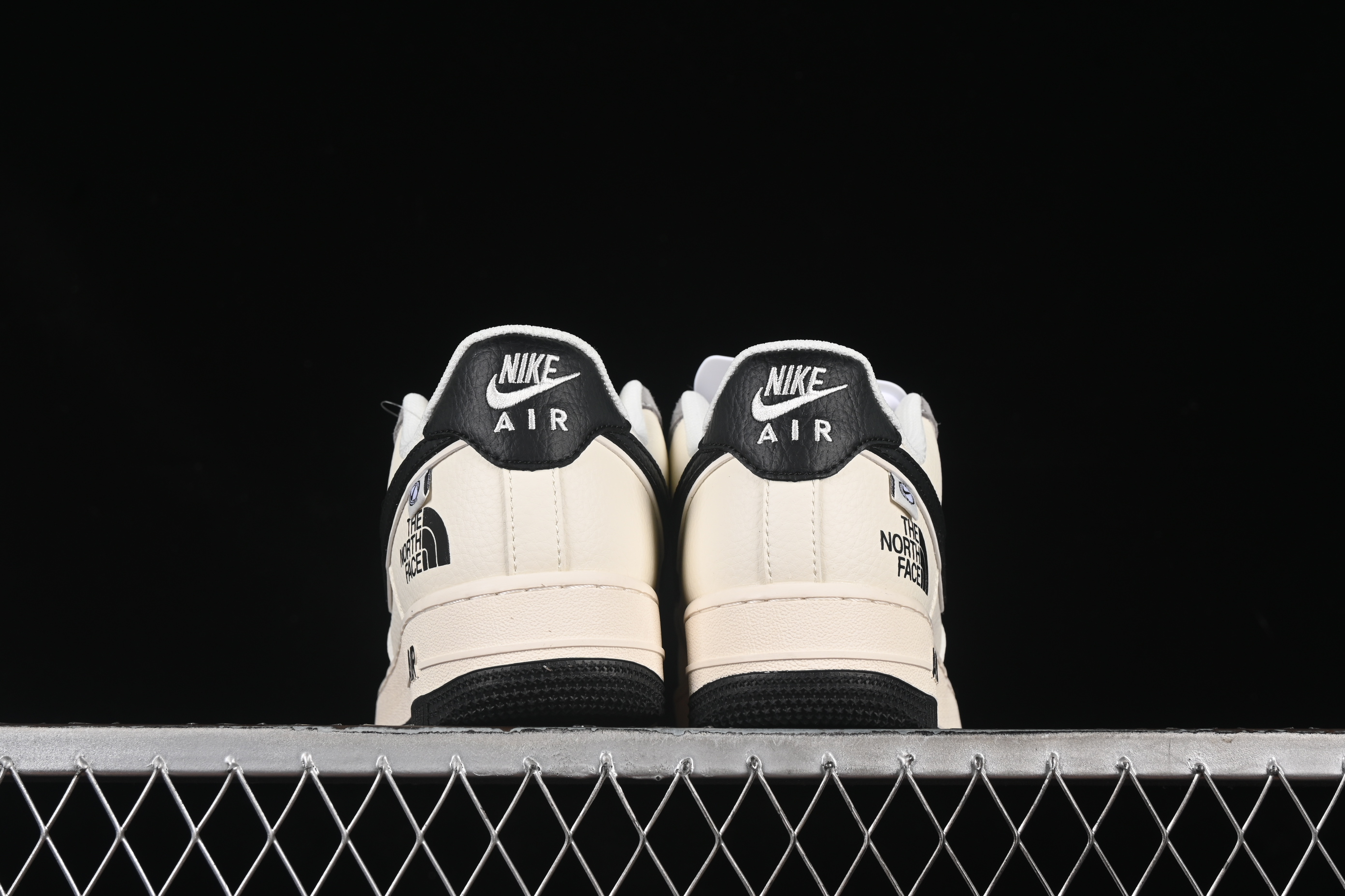 Nike Air Force 1 '07 Low The North Face Collaboration Beige Black Swoosh Casual Sneakers - XZ6188-190