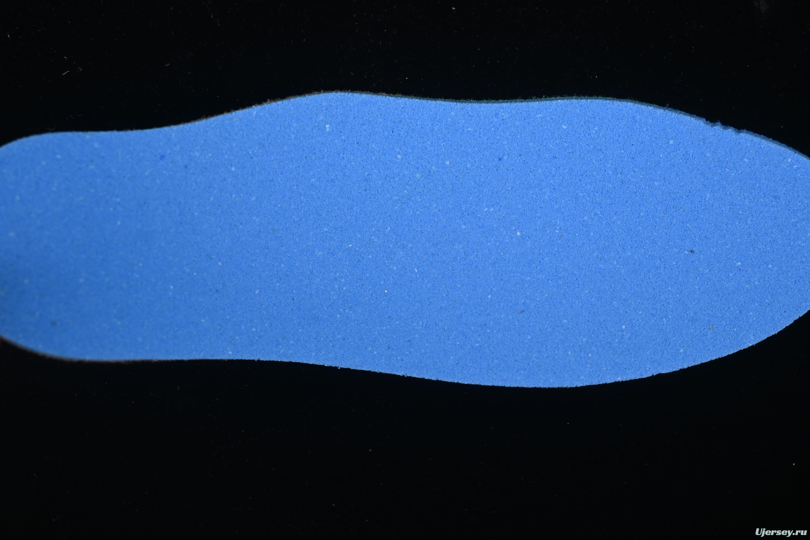 Nike Air Max 90 Retro Running Shoes with Visible Air Cushion - DM6178-010