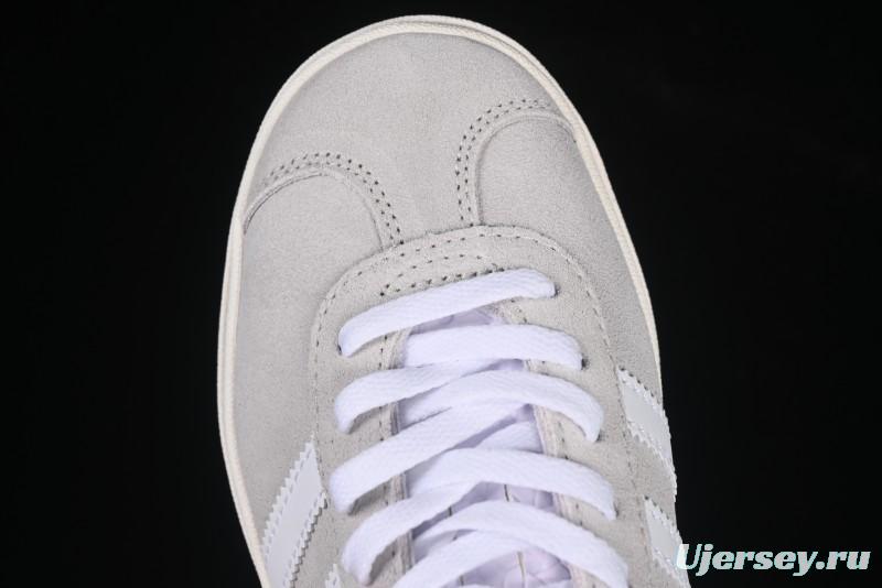Adidas Originals Gazelle Bold HQ6893 Low-Top Platform Sneakers with Non-Slip Durable Sole