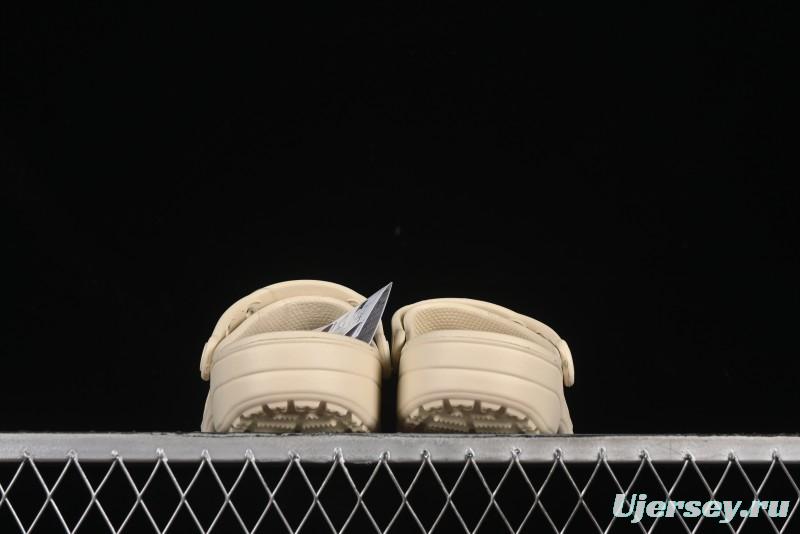 Crocs Classic Clog Two-Way Beach Sandals with Ventilation Holes - B.D4