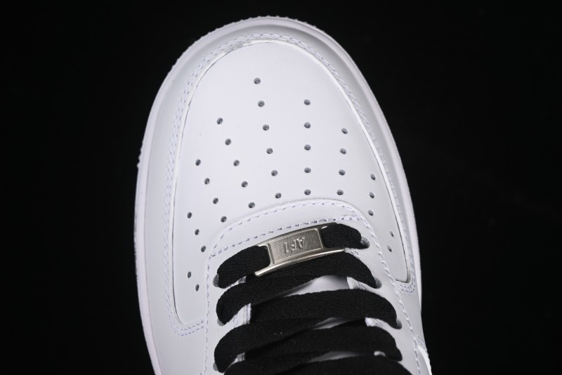 Nike Air Force 1 '07 Low Casual Sneakers in White-Black Gradient with Full-Length Air Cushion - ZH0316-078