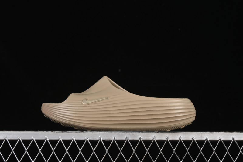 Nike ReactX Rejuven8 Slide Summer Outfit Sandals with Soft and Responsive ReactX Foam - HV4479-200