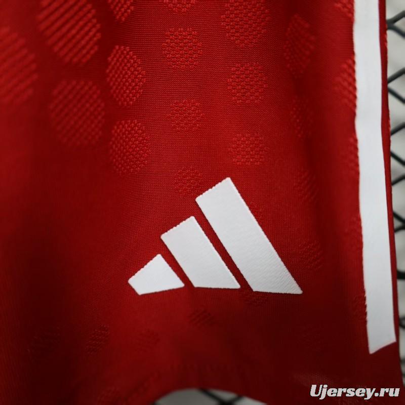 Player Version 25/26 Liverpool Home Shorts