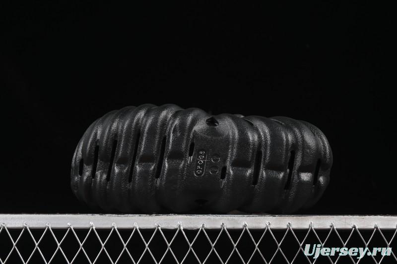 Crocs Classic Clog Slip-On Beach Sandals with Ventilation Holes - B.D4