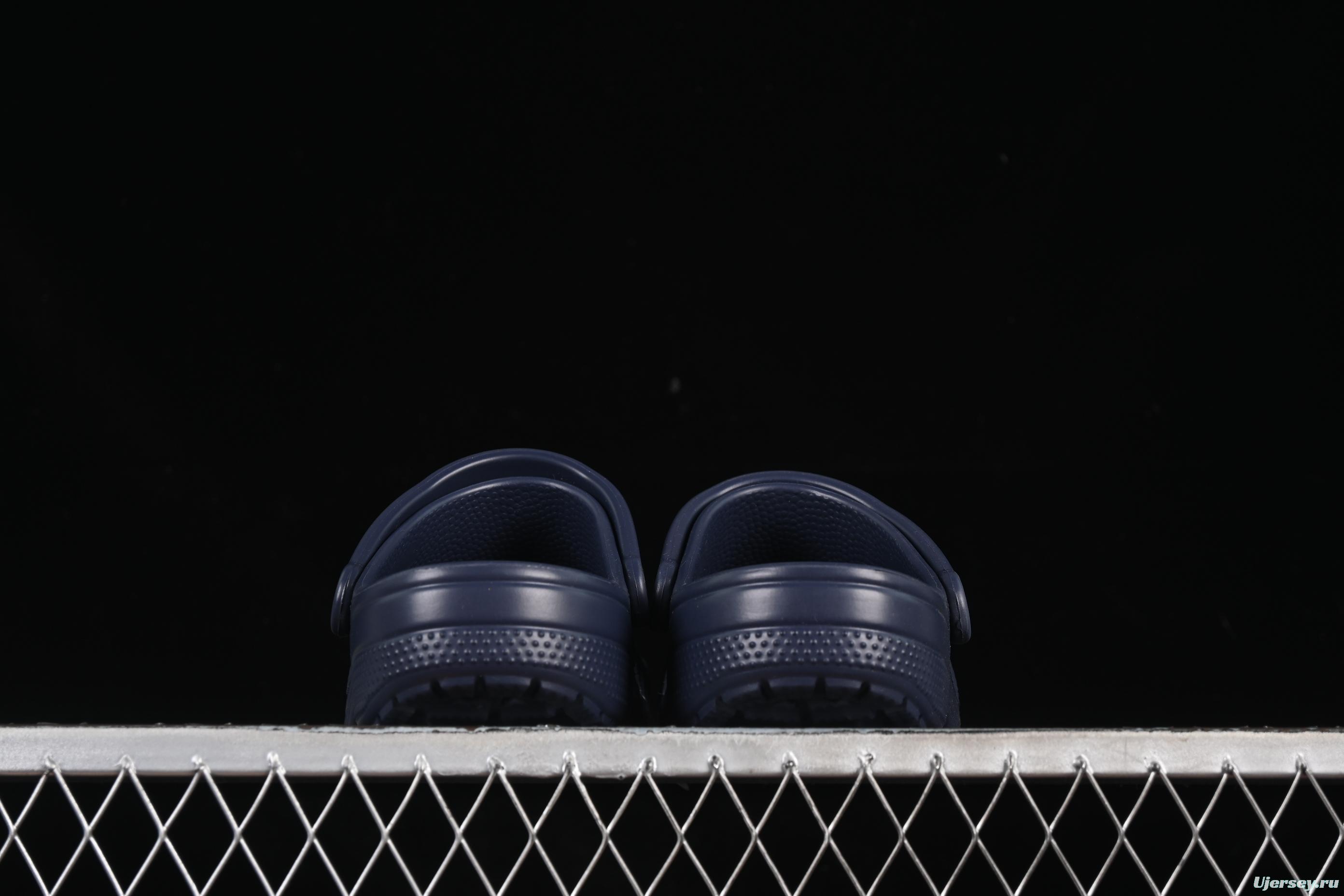 Crocs Classic Clog Unisex Summer Beach Sandals with Ventilation Holes - B.D4