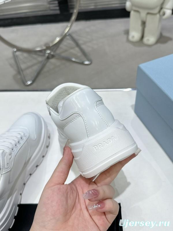 2025 Men Prada White Leather Sneakers KFY00310