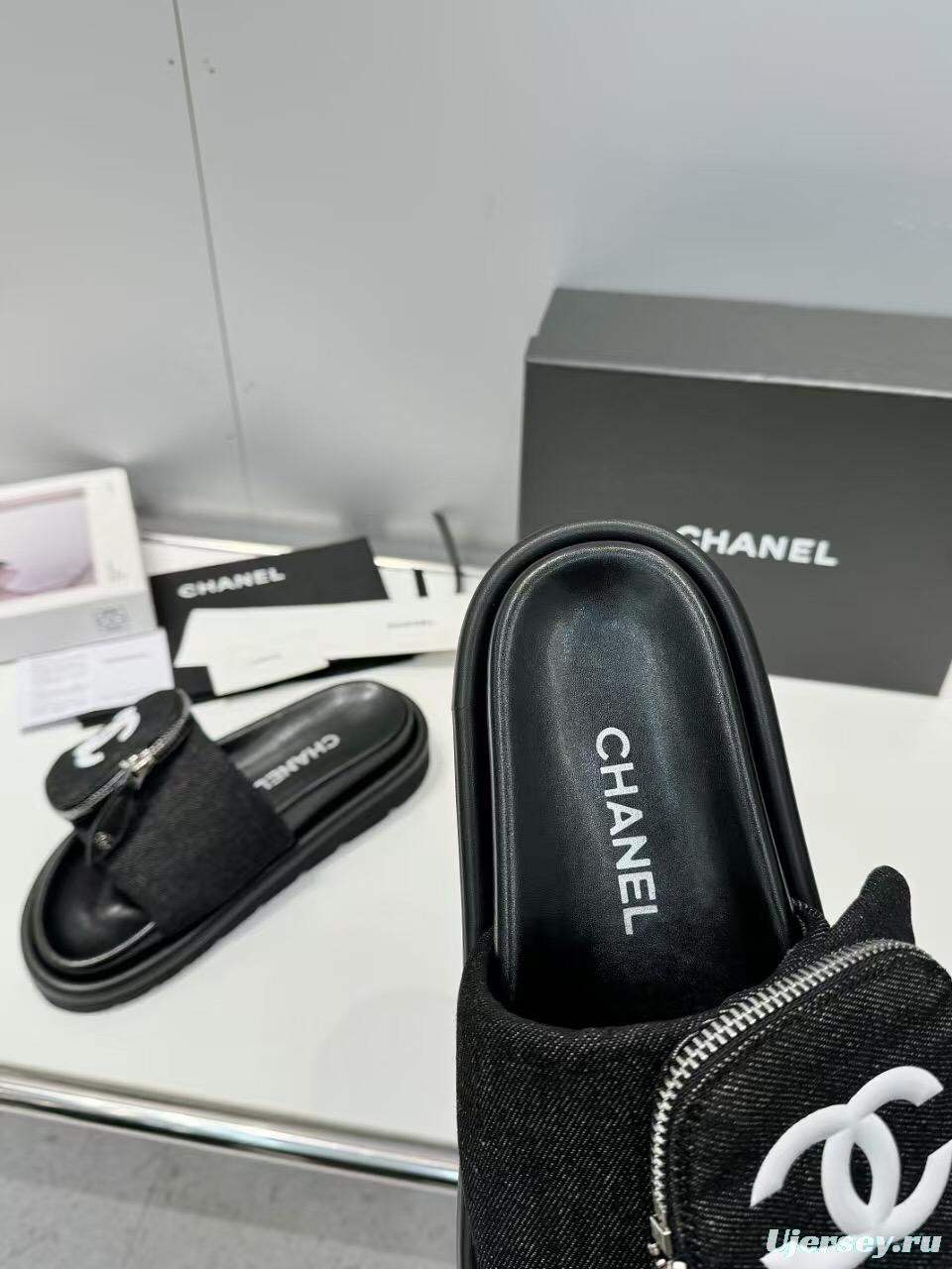 2025 Slippers Chanel Black Fabric Slippers